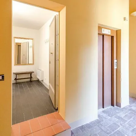 Bocchi Elegant דירה