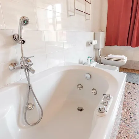 Bocchi Elegant בולוניה