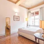 Bocchi Elegant Apartman *