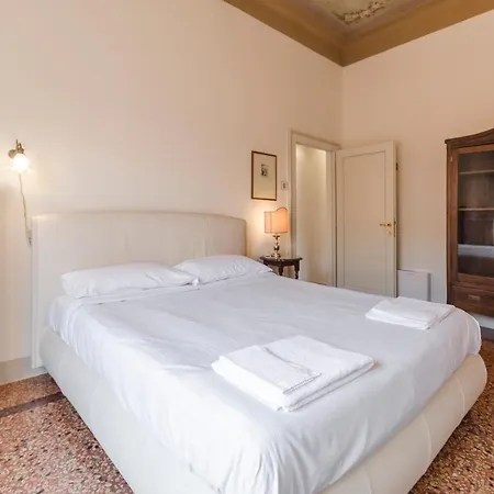 Bocchi Elegant Appartement *